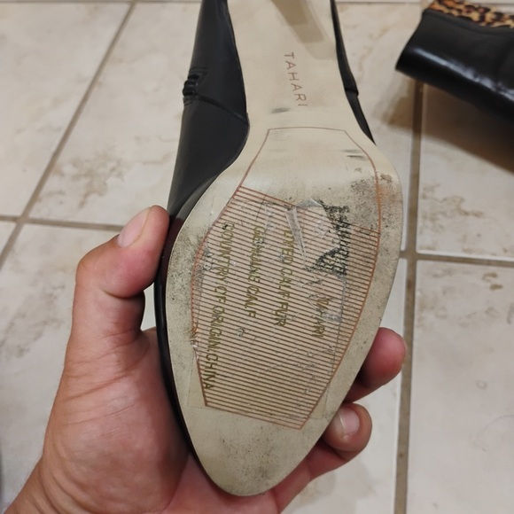 Tahari Serena Black Sleek Leopard Booties Point Toe Zip Up Faux Fur Size 7 - Picture 9 of 15